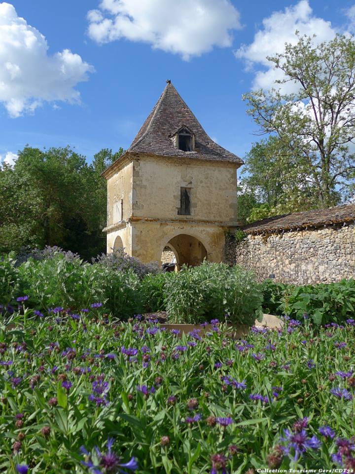 jardin et pigeonnier abbaye de Flaran